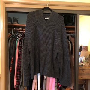 American Eagle Sweater